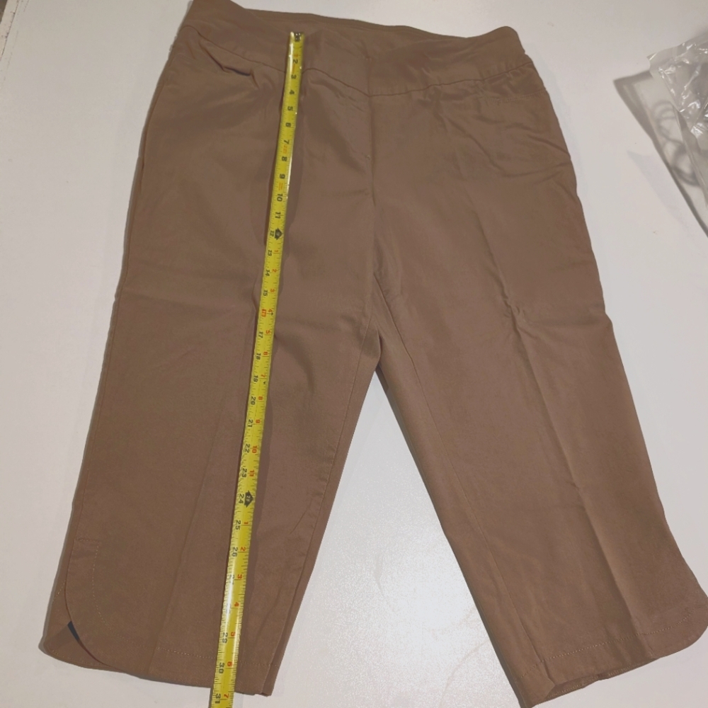 Capris pants, rayon/nylon/spandex